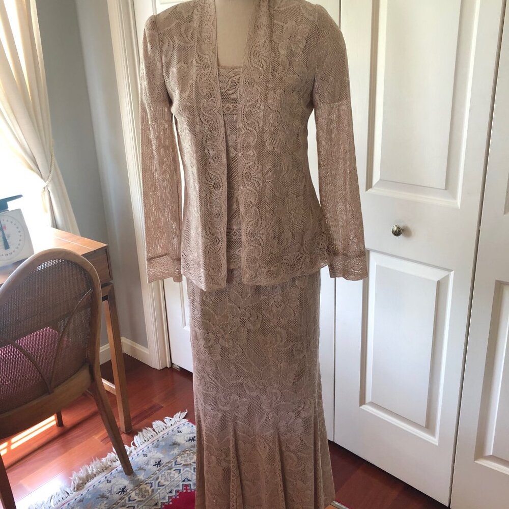 DAMIANOU 3 PIECE LACE SHIMMERY LONG DRESS WORN ONCE MOTHER OF BRIDE CHAMPAGNE